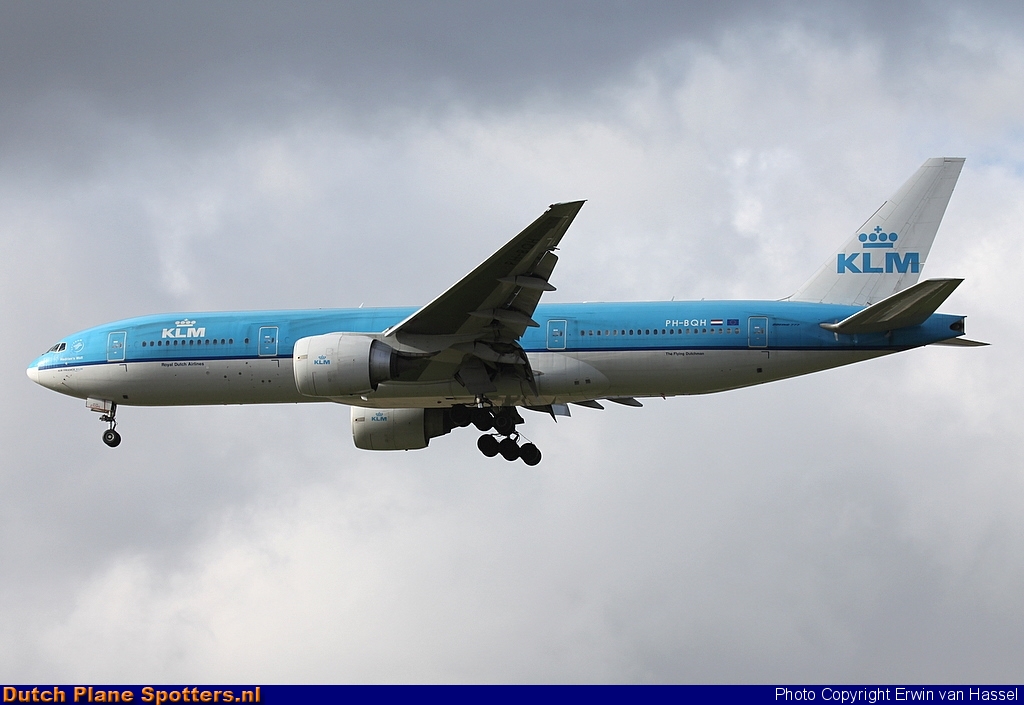 PH-BQH Boeing 777-200 KLM Royal Dutch Airlines by Erwin van Hassel