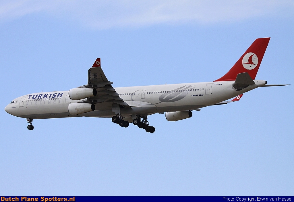 TC-JDK Airbus A340-300 Turkish Airlines by Erwin van Hassel