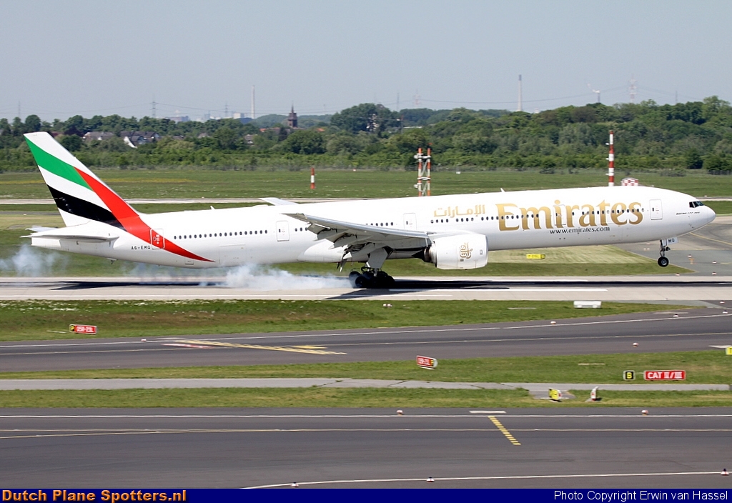 A6-EMQ Boeing 777-300 Emirates by Erwin van Hassel