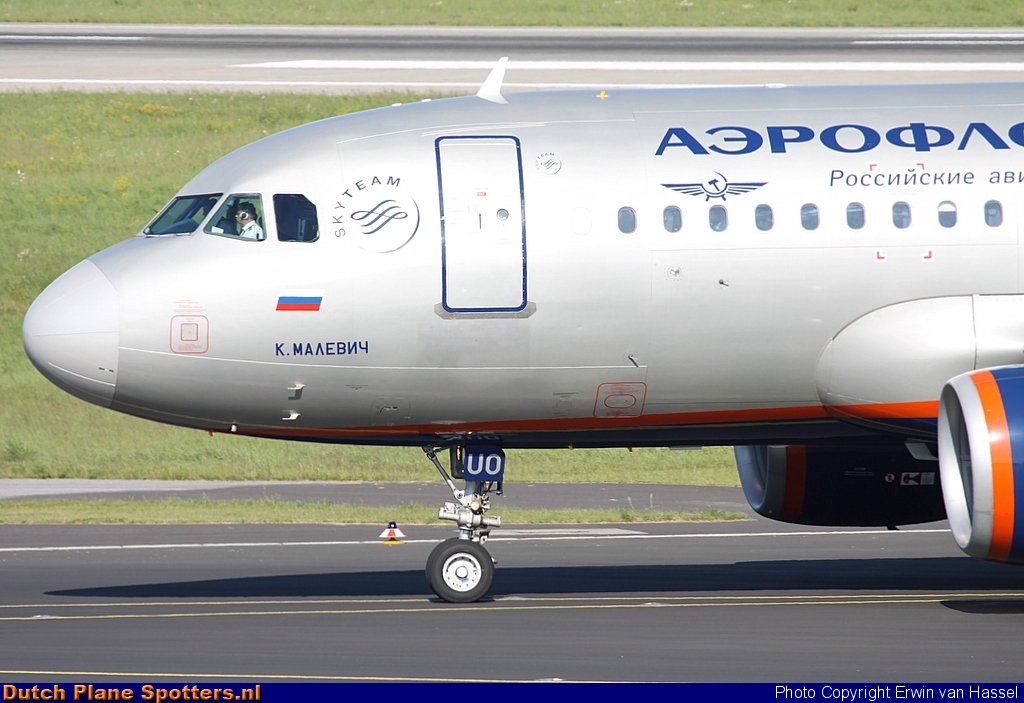 VP-BOU Airbus A319 Aeroflot - Russian Airlines by Erwin van Hassel