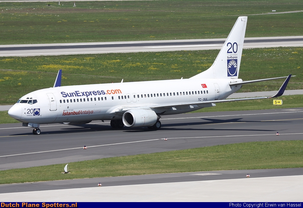 TC-SUL Boeing 737-800 SunExpress by Erwin van Hassel