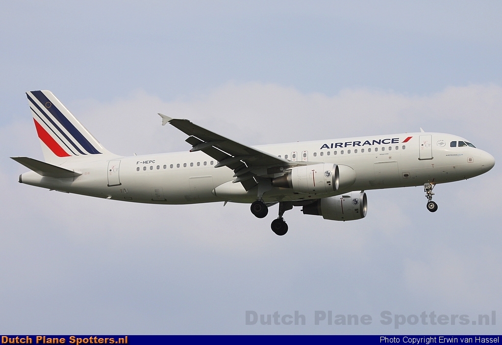 F-HEPC Airbus A320 Air France by Erwin van Hassel