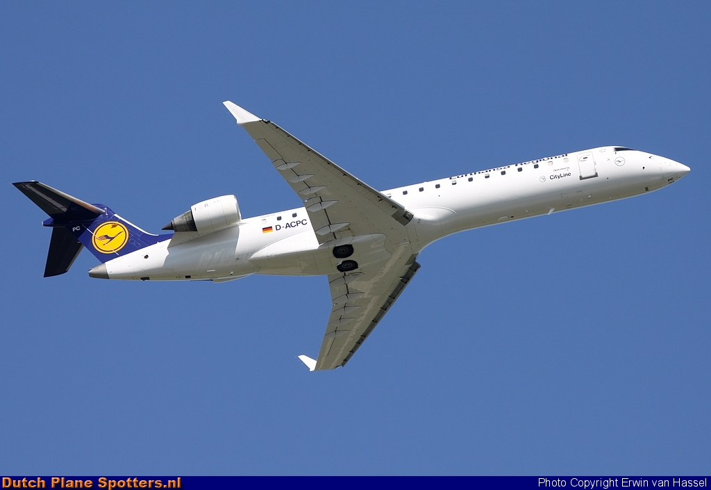 D-ACPC Bombardier Canadair CRJ700 CityLine (Lufthansa Regional) by Erwin van Hassel