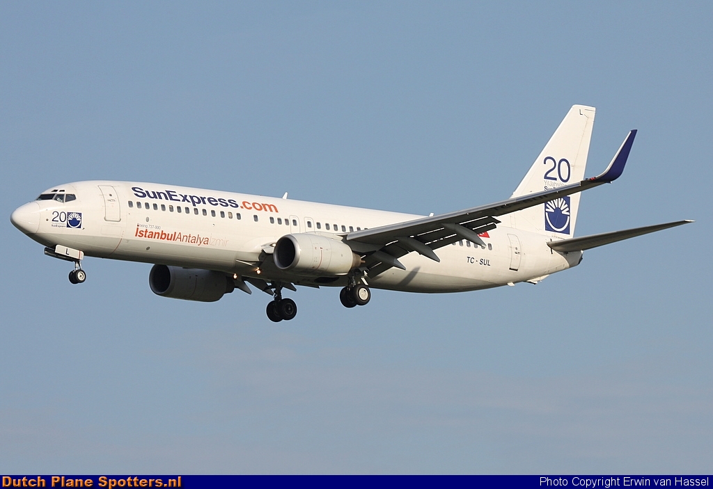TC-SUL Boeing 737-800 SunExpress by Erwin van Hassel