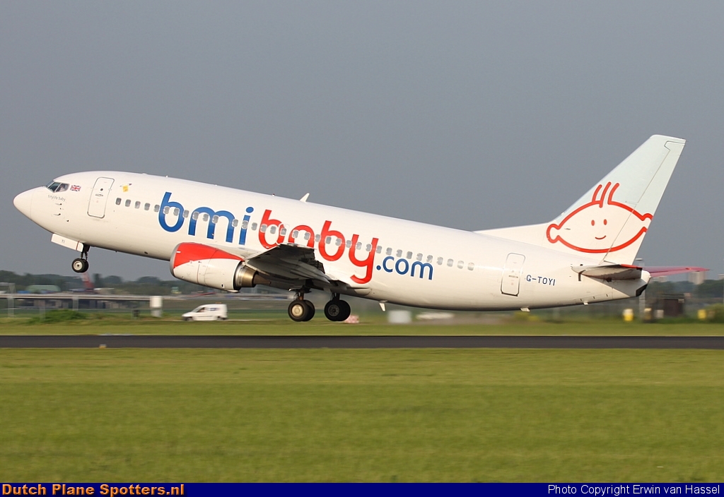 G-TOYI Boeing 737-300 BMI Baby by Erwin van Hassel