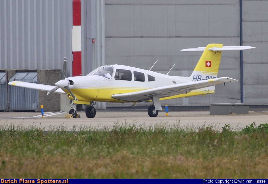 HB-PGF Piper PA-28 Arrow IV Flugschule Basel by Erwin van Hassel