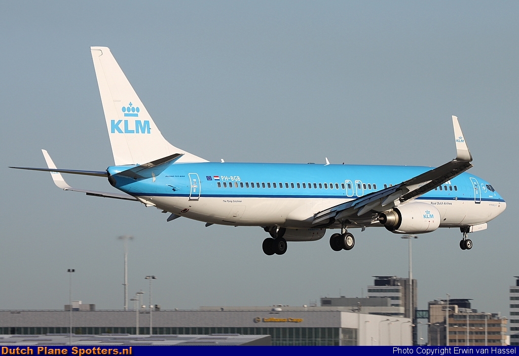 PH-BGB Boeing 737-800 KLM Royal Dutch Airlines by Erwin van Hassel