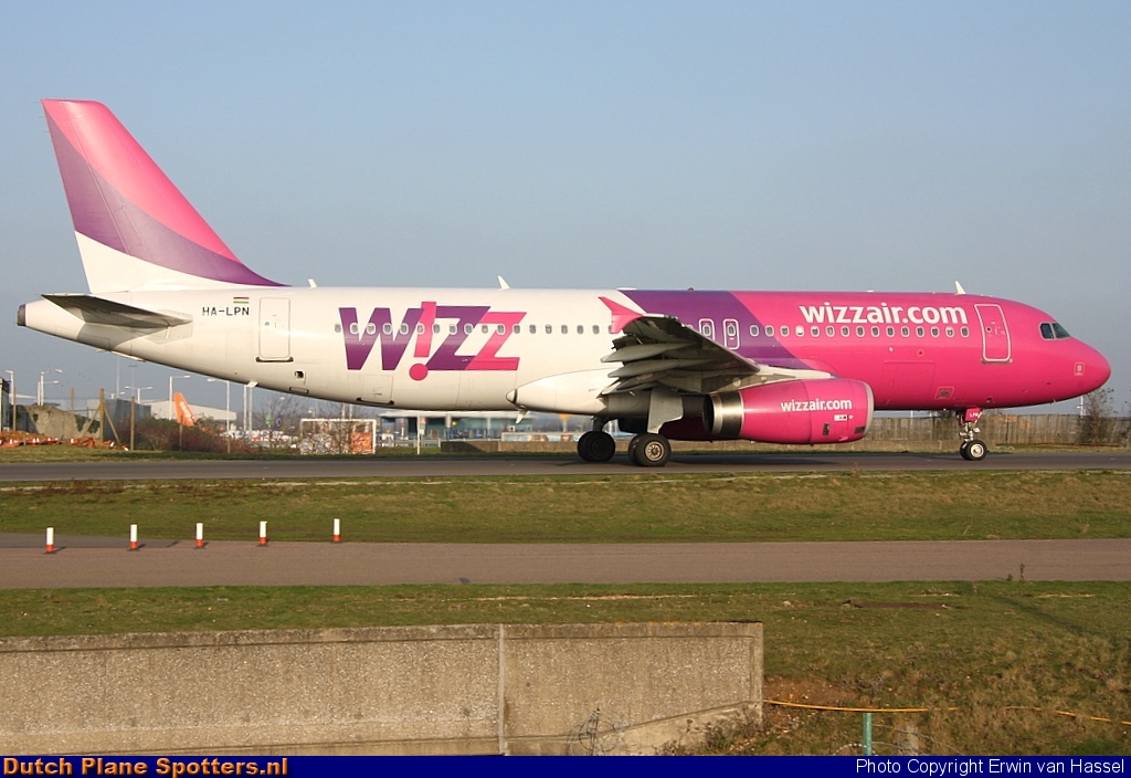HA-LPN Airbus A320 Wizz Air by Erwin van Hassel