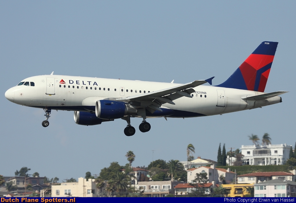 N328NB Airbus A319 Delta Airlines by Erwin van Hassel