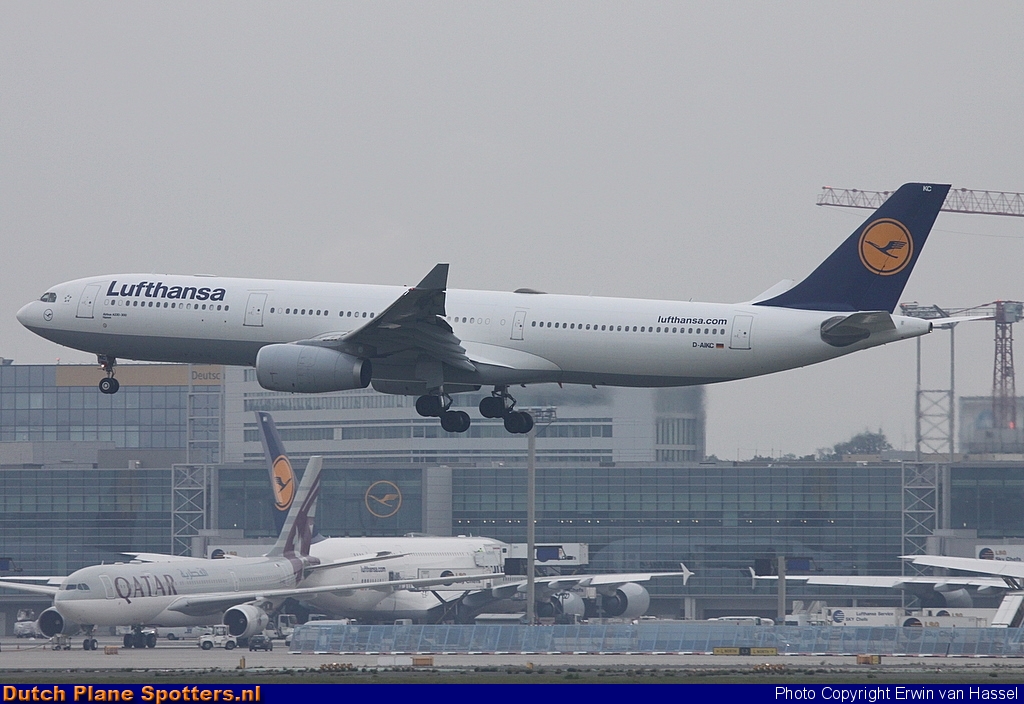 D-AIKC Airbus A330-300 Lufthansa by Erwin van Hassel