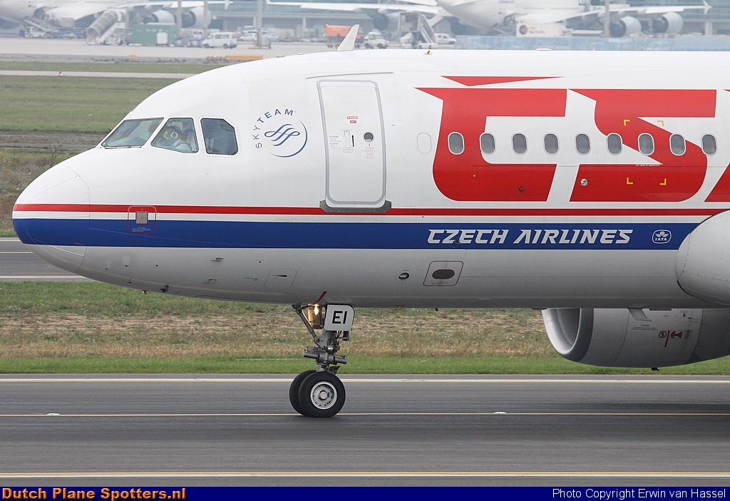 OK-MEI Airbus A320 CSA Czech Airlines by Erwin van Hassel