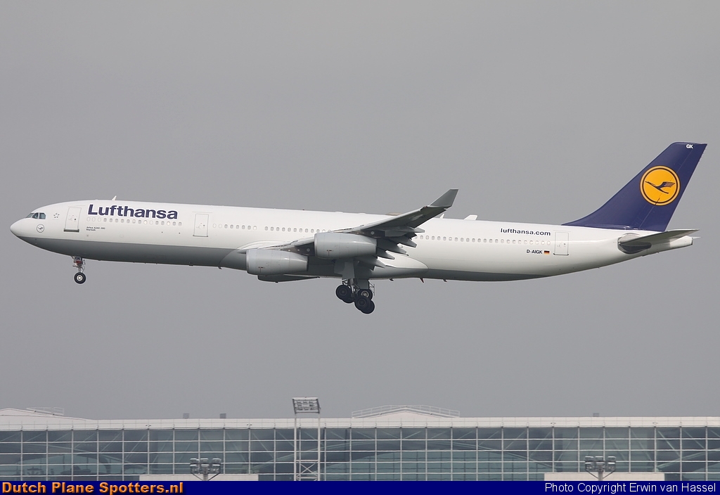 D-AIGK Airbus A340-300 Lufthansa by Erwin van Hassel