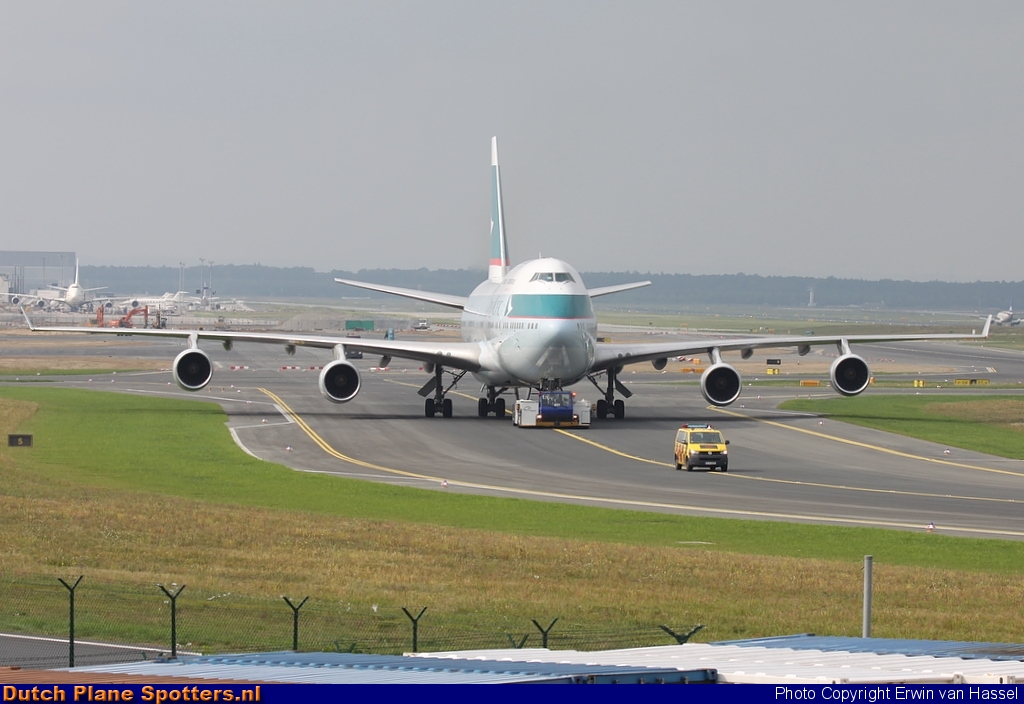 B-HOV Boeing 747-400 Cathay Pacific by Erwin van Hassel