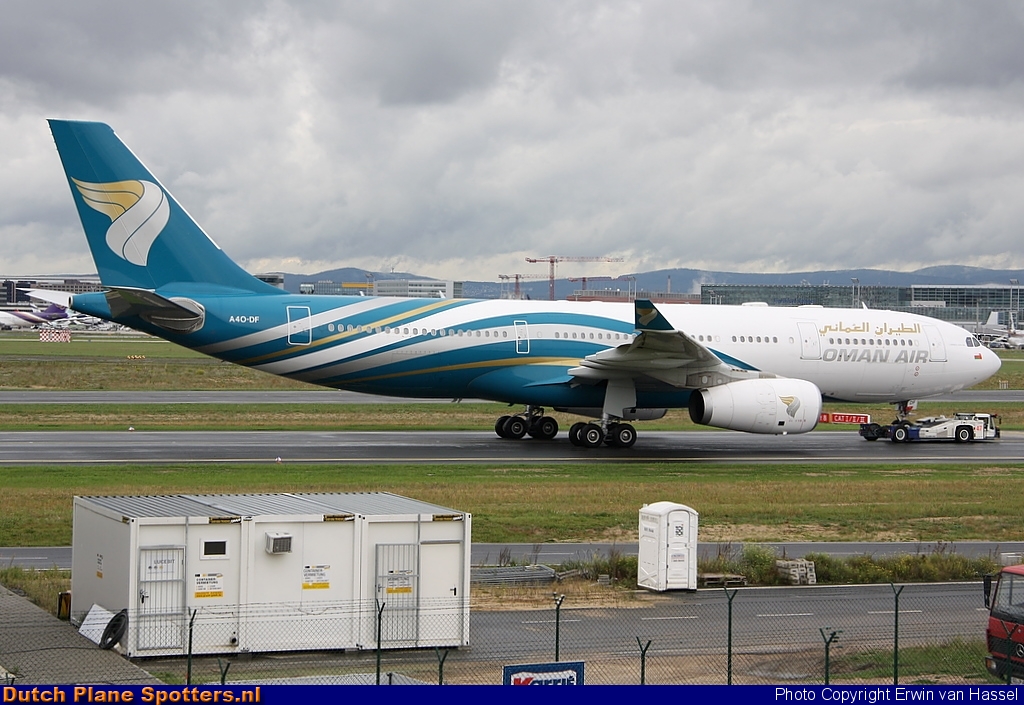 A4O-DF Airbus A330-200 Oman Air by Erwin van Hassel