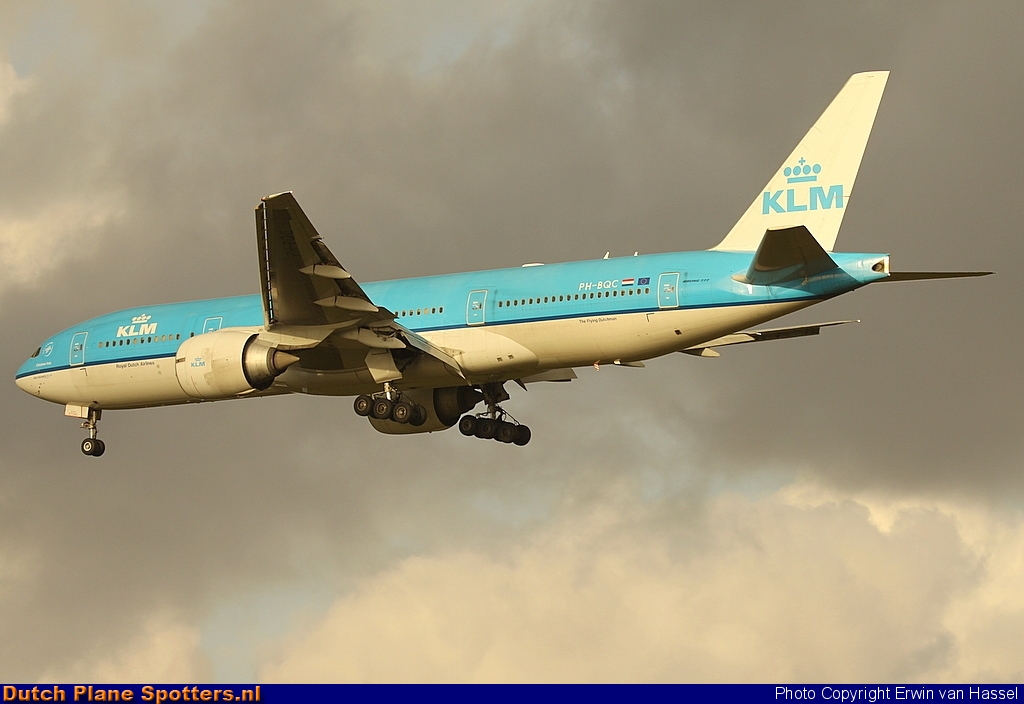 PH-BQC Boeing 777-200 KLM Royal Dutch Airlines by Erwin van Hassel