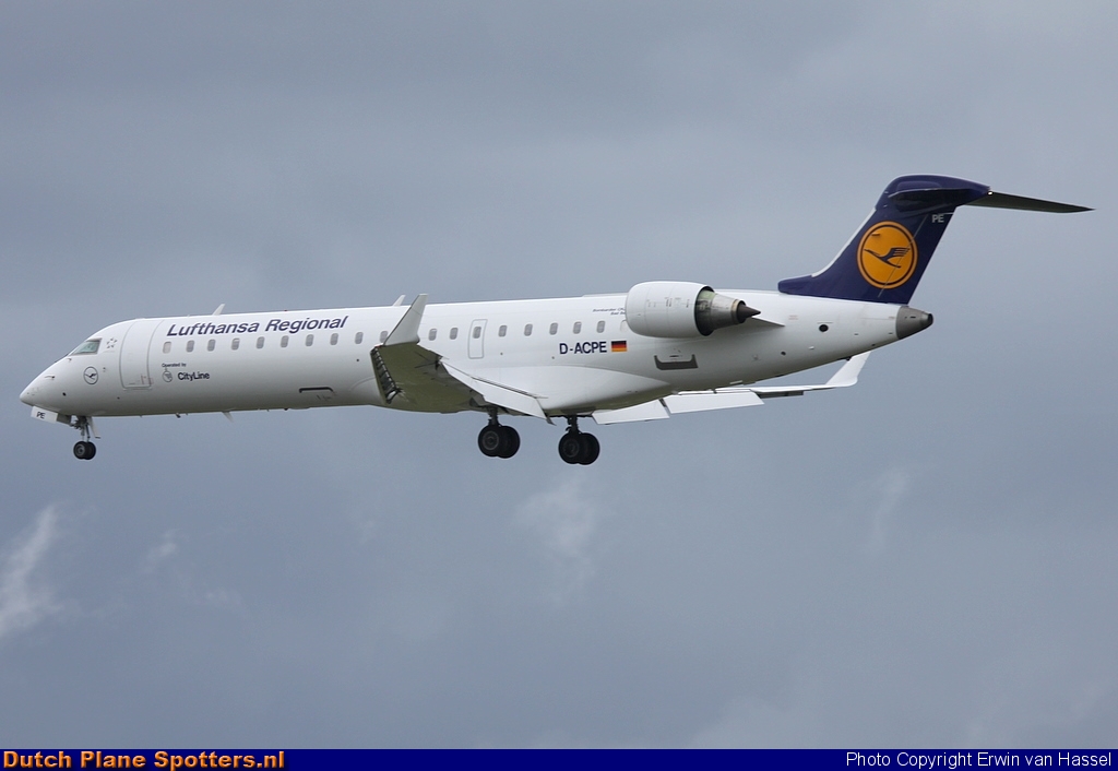 D-ACPE Bombardier Canadair CRJ700 CityLine (Lufthansa Regional) by Erwin van Hassel
