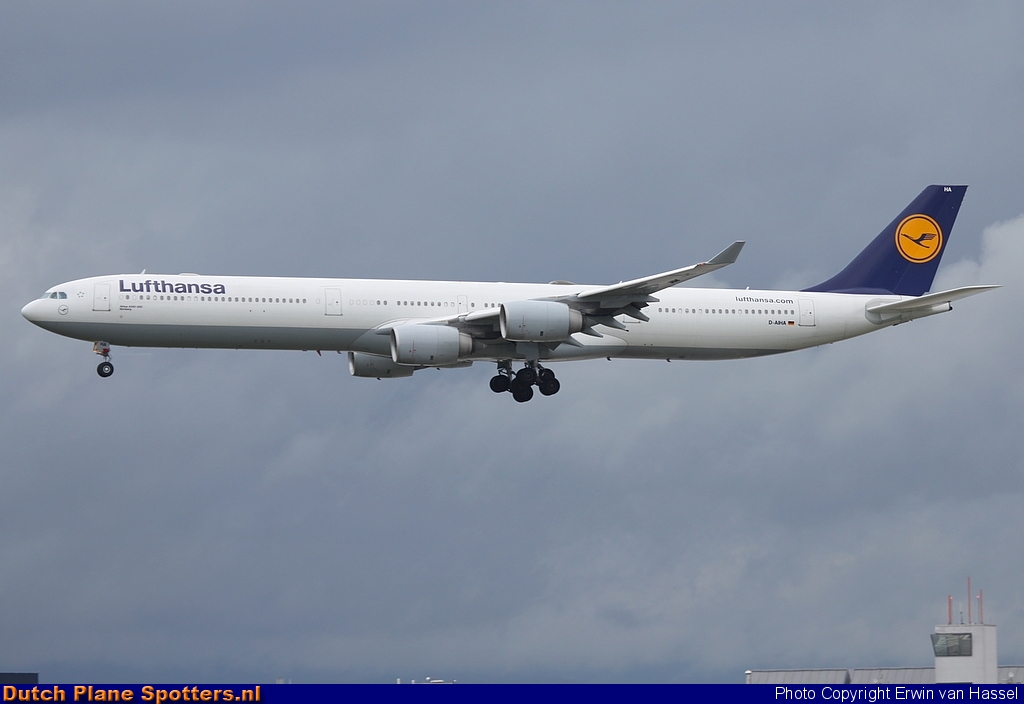 D-AIHA Airbus A340-600 Lufthansa by Erwin van Hassel