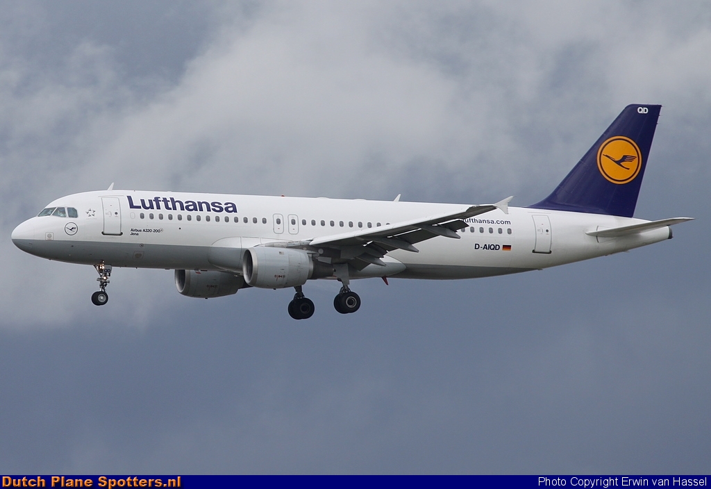 D-AIQD Airbus A320 Lufthansa by Erwin van Hassel