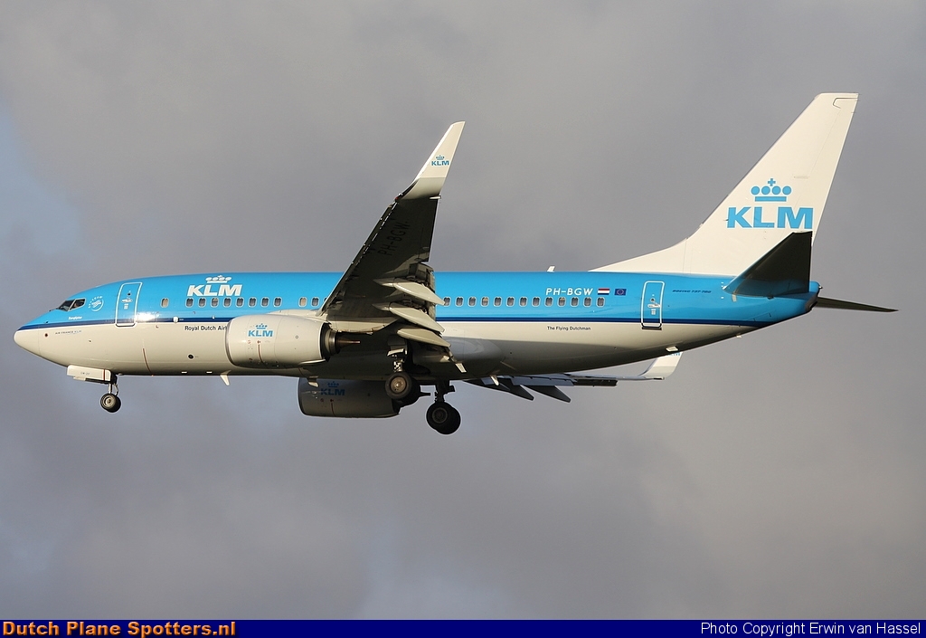 PH-BGW Boeing 737-700 KLM Royal Dutch Airlines by Erwin van Hassel