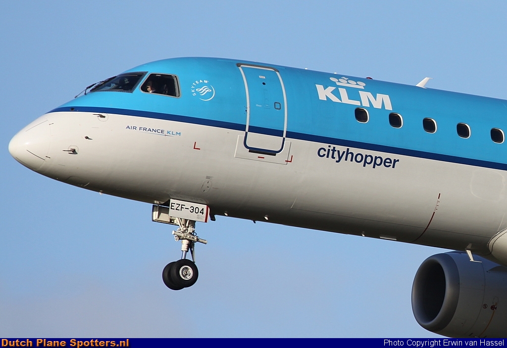 PH-EZF Embraer 190 KLM Cityhopper by Erwin van Hassel