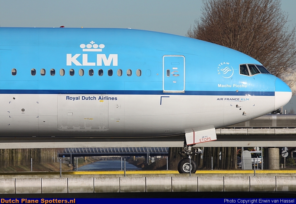 PH-BQM Boeing 777-200 KLM Royal Dutch Airlines by Erwin van Hassel