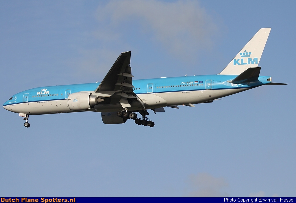 PH-BQN Boeing 777-200 KLM Royal Dutch Airlines by Erwin van Hassel