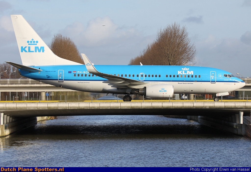 PH-BGM Boeing 737-700 KLM Royal Dutch Airlines by Erwin van Hassel