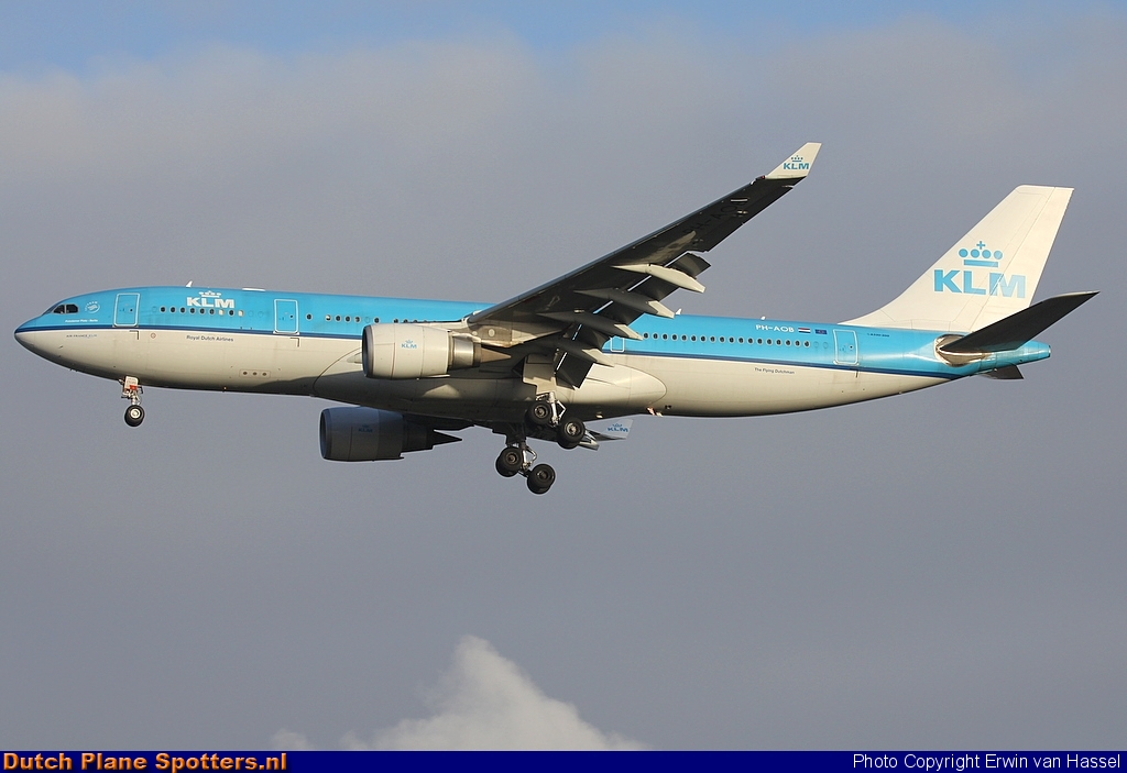PH-AOB Airbus A330-200 KLM Royal Dutch Airlines by Erwin van Hassel