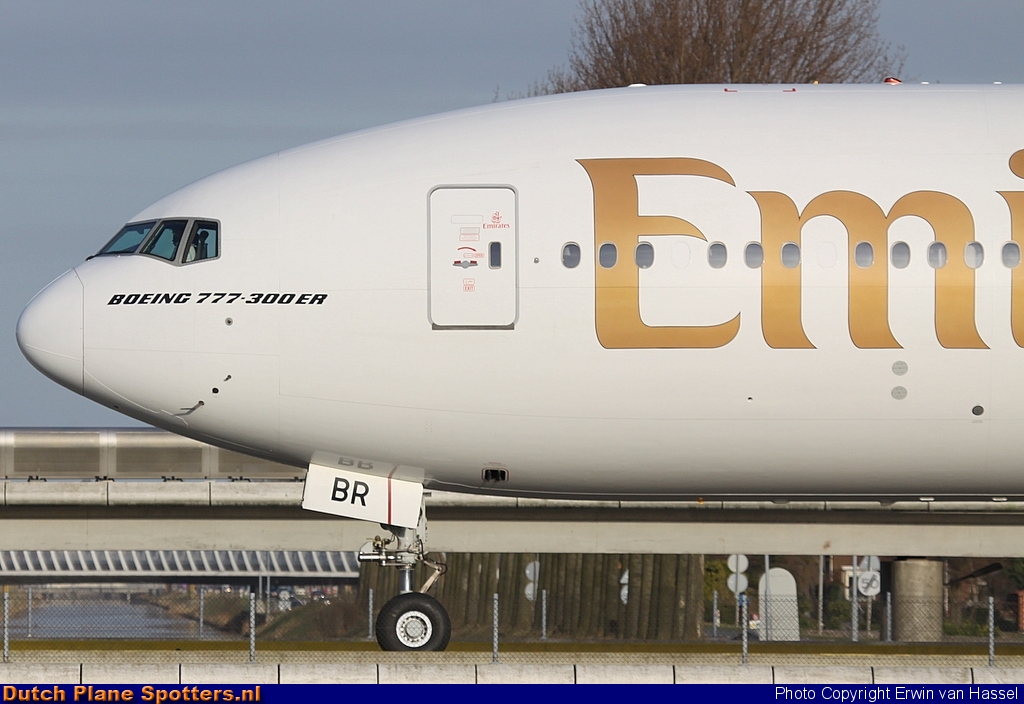 A6-EBR Boeing 777-300 Emirates by Erwin van Hassel