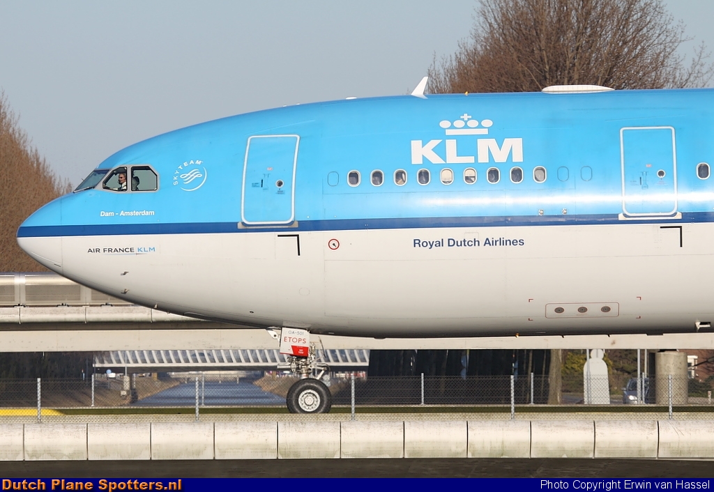 PH-AOA Airbus A330-200 KLM Royal Dutch Airlines by Erwin van Hassel