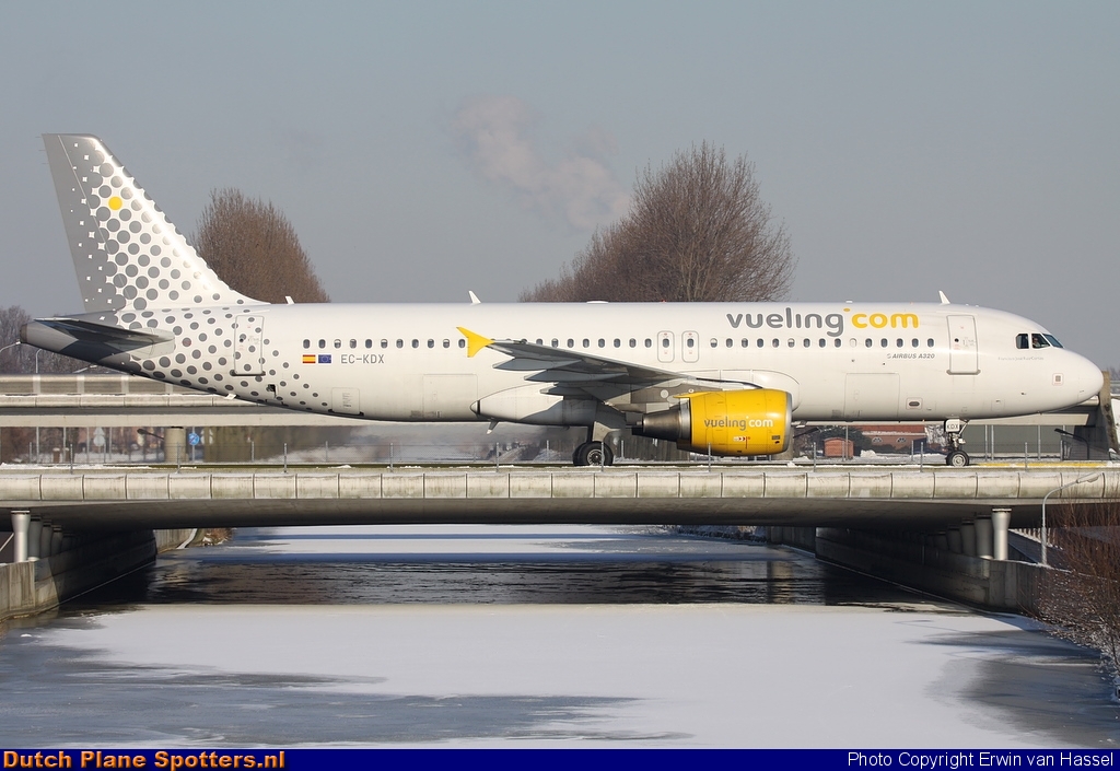 EC-KDX Airbus A320 Vueling.com by Erwin van Hassel