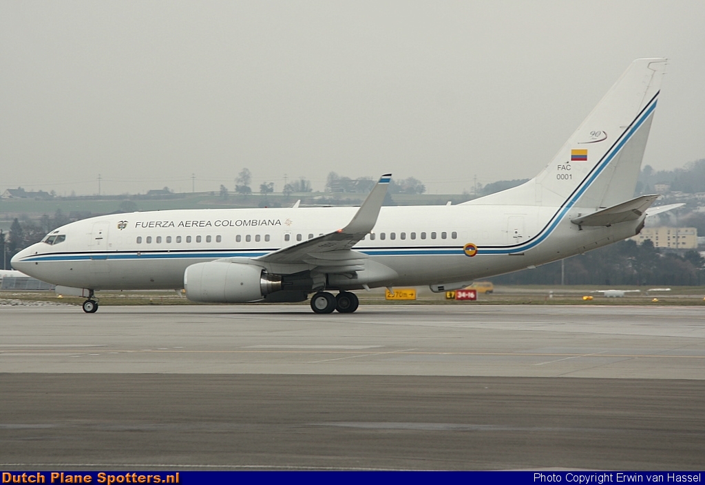 FAC0001 Boeing 737-700 MIL - Colombian Air Force by Erwin van Hassel