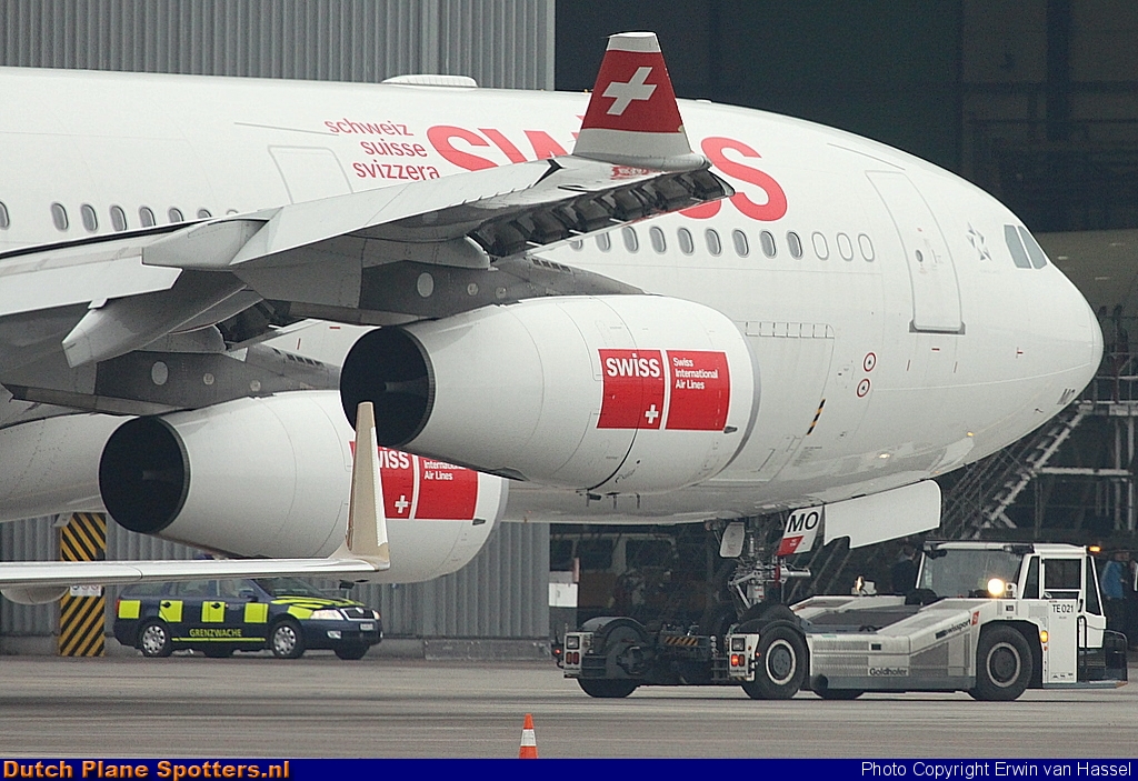 HB-JMO Airbus A340-300 Swiss International Air Lines by Erwin van Hassel